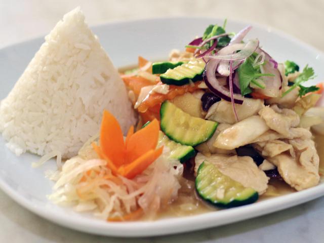 34a. Rice with bamboo shoots and mushrooms with chicken